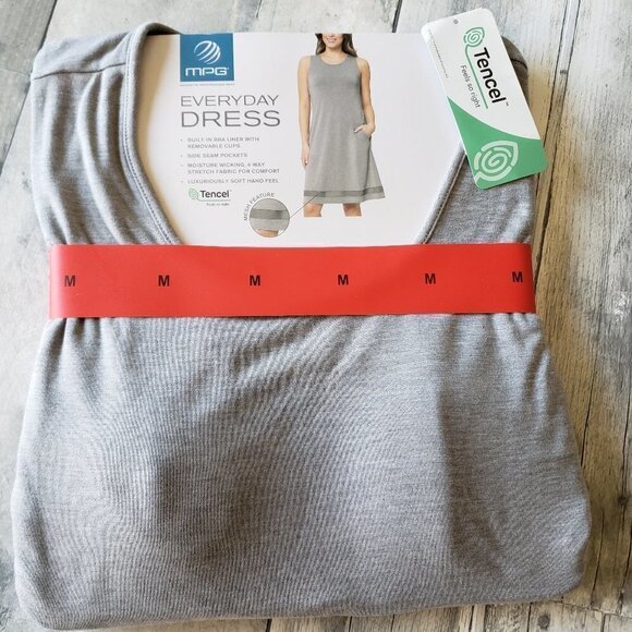 NWT - MPG Performance Ladies' Sleeveless Dress with Built in Bra - Size M - Picture 4 of 4